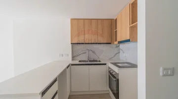 Monoambiente con patio a mts de Rambla