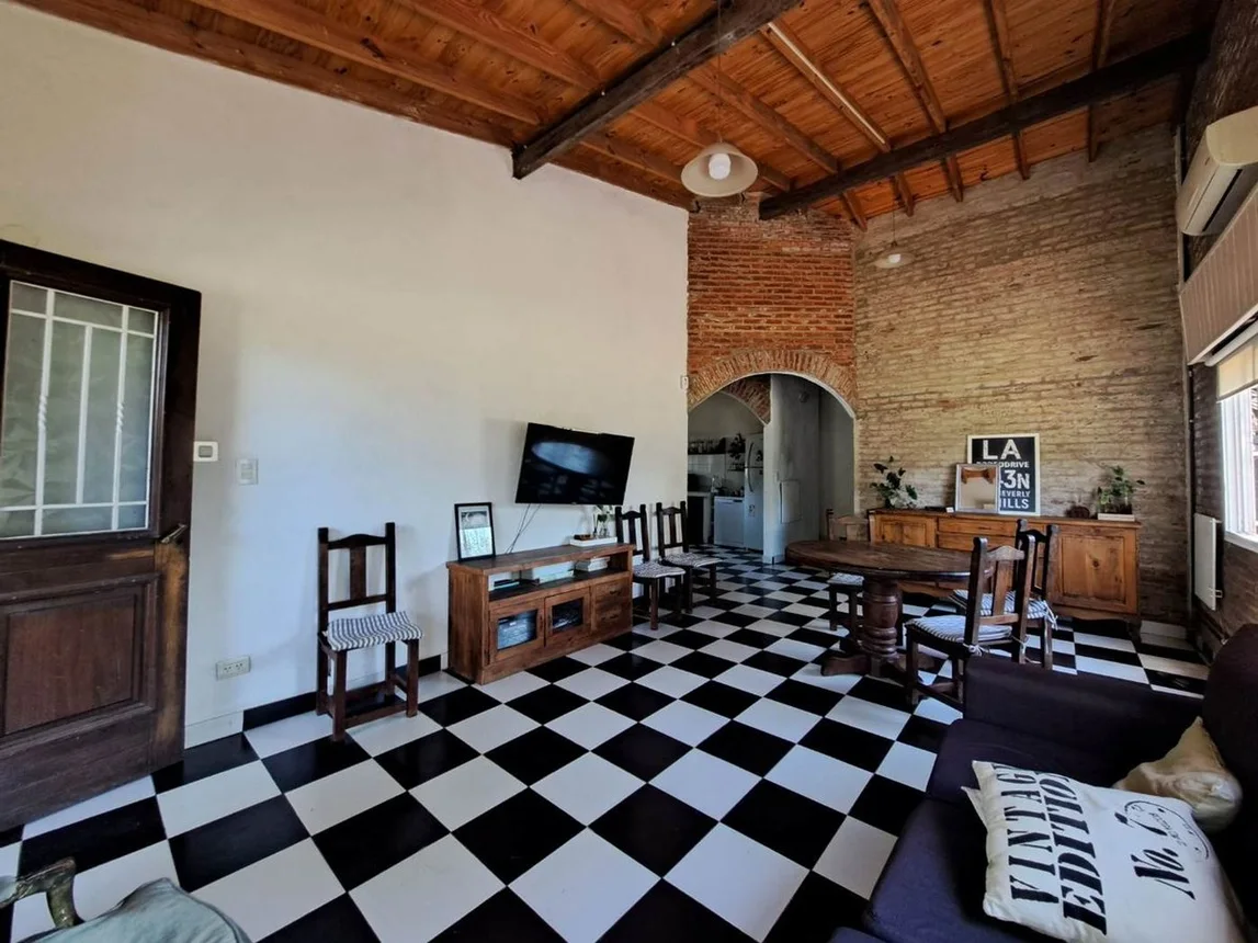 Casa de 5 ambientes en venta en Paso del Rey, Vélez Sársfield 2700, foto 2