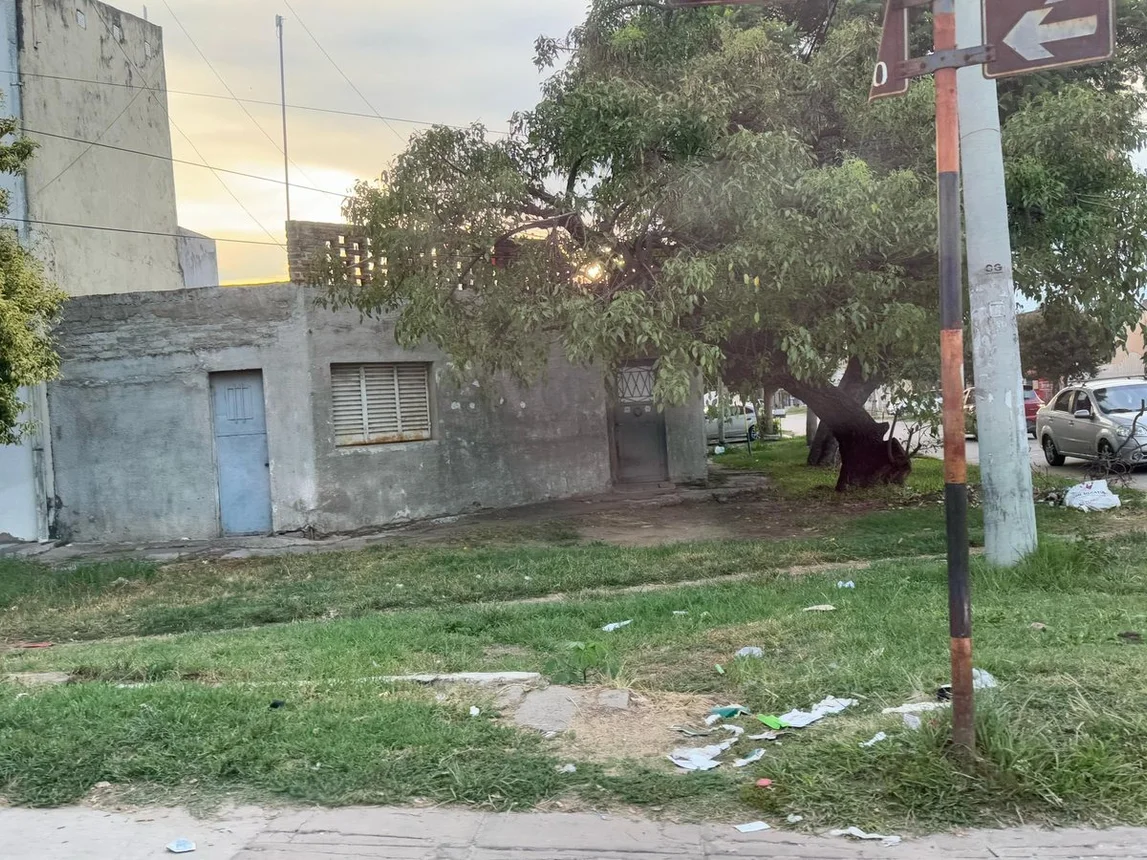 Venta casa sobre avenida, foto 1