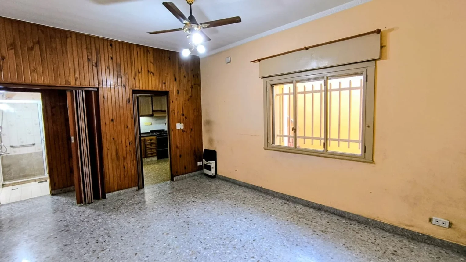 Casa de 3 ambientes en venta en Lomas del Mirador, Europa 800, foto 2