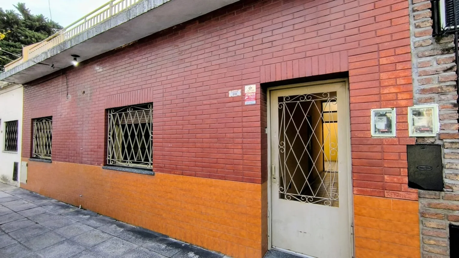 Casa de 3 ambientes en venta en Lomas del Mirador, Europa 800