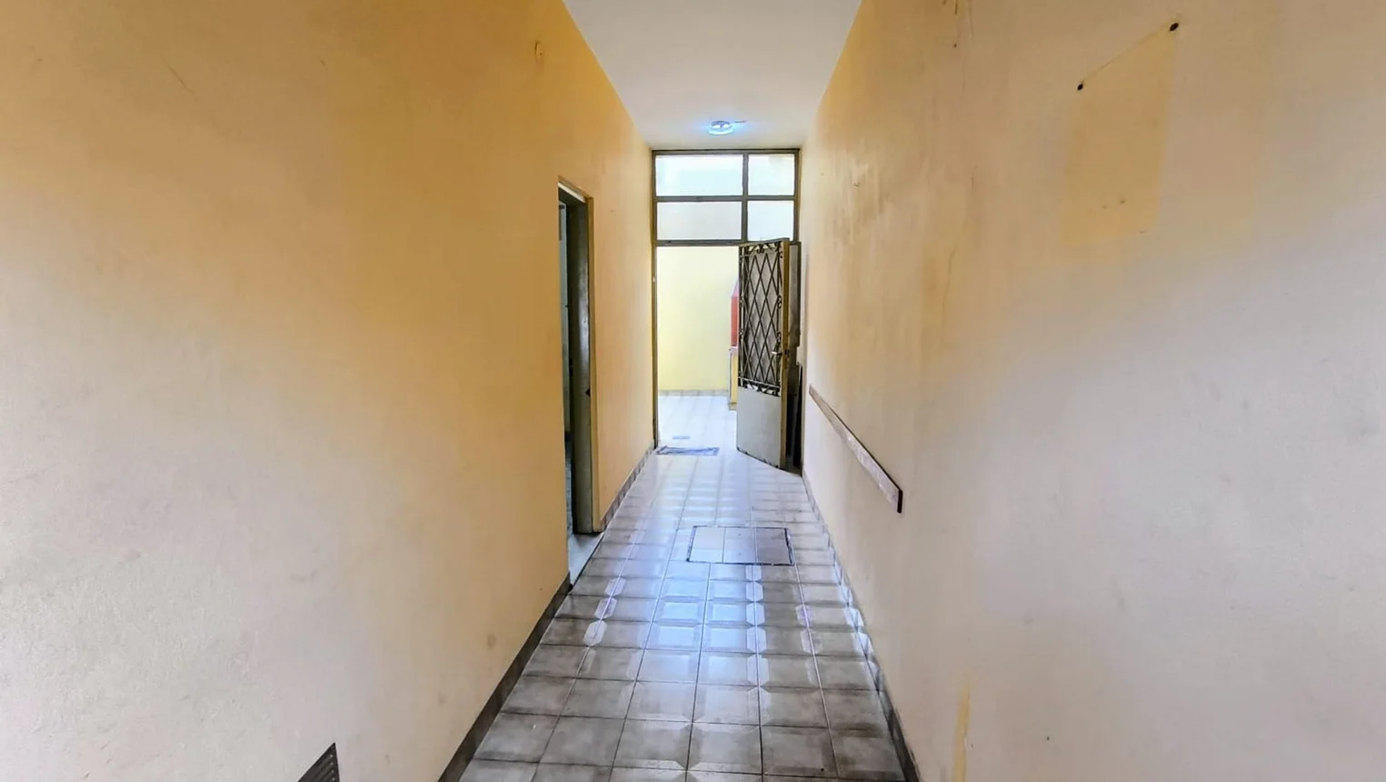 Casa de 3 ambientes en venta en Lomas del Mirador, Europa 800, foto 3
