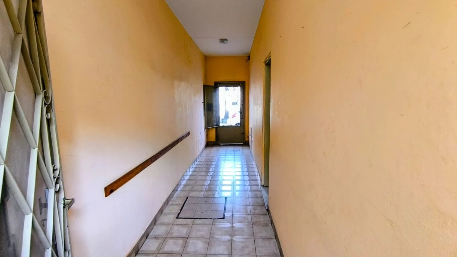 Casa de 3 ambientes en venta en Lomas del Mirador, Europa 800, foto 4