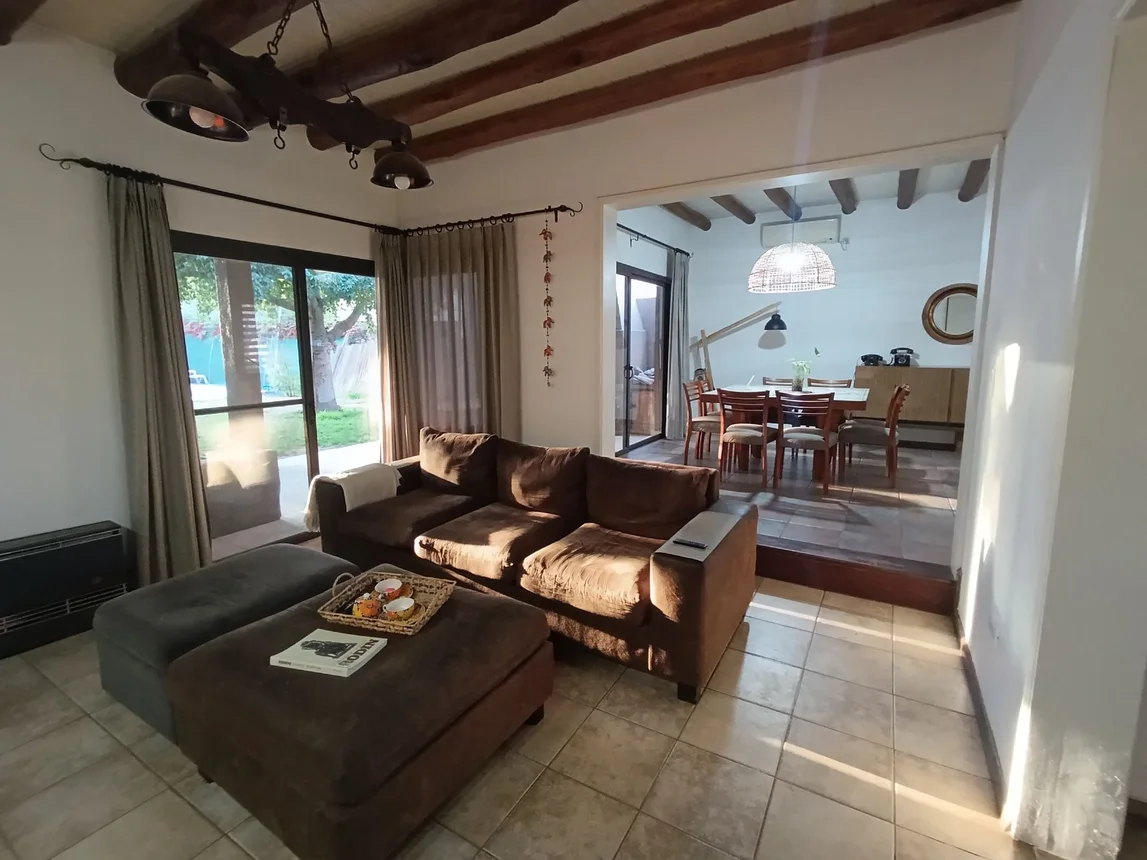 Casa en venta en Guaymallén, foto 3