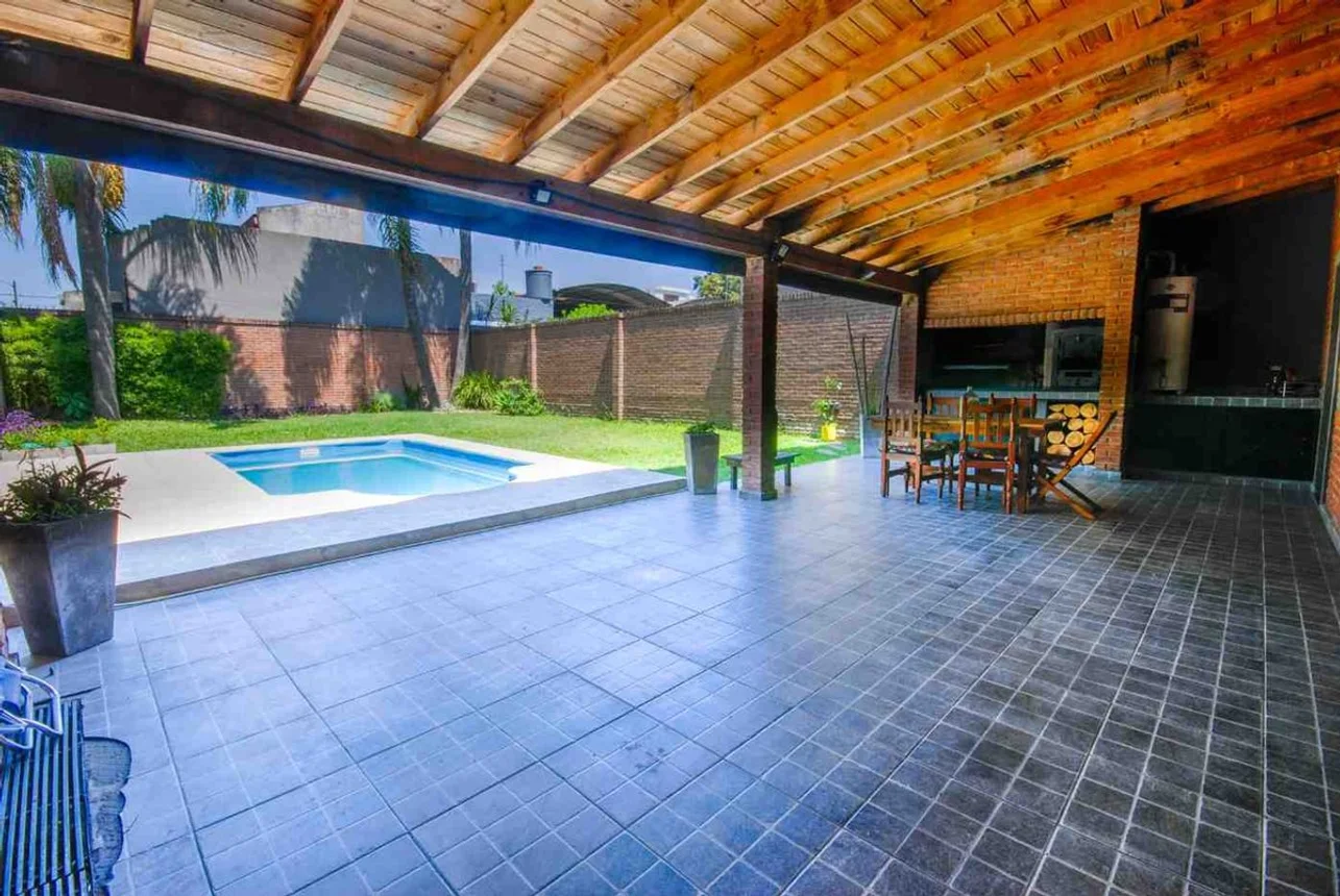 Casa de 5 ambientes en venta en El Palomar, Cacique Catriel 900, foto 4