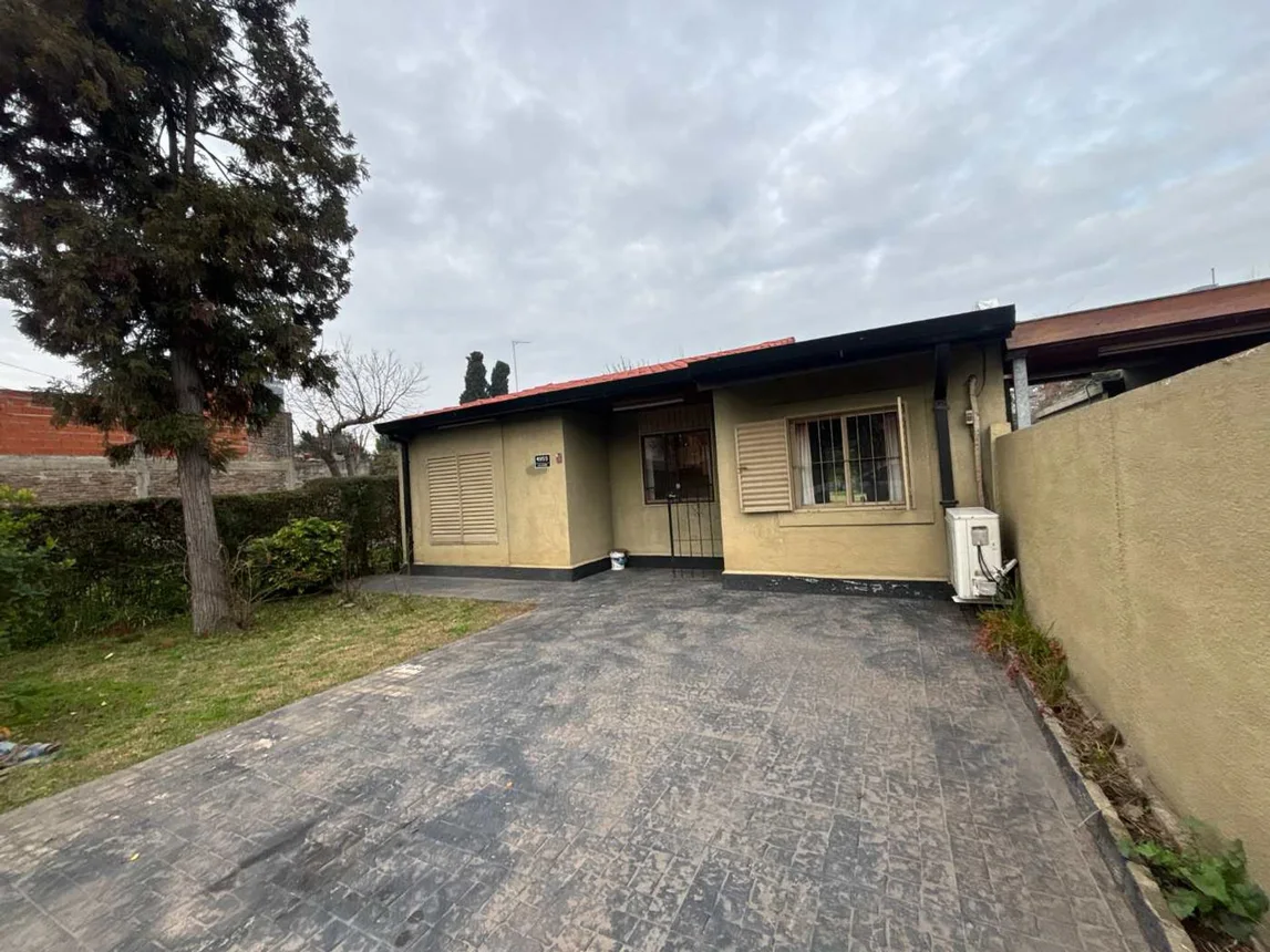 Casa en venta en Moreno