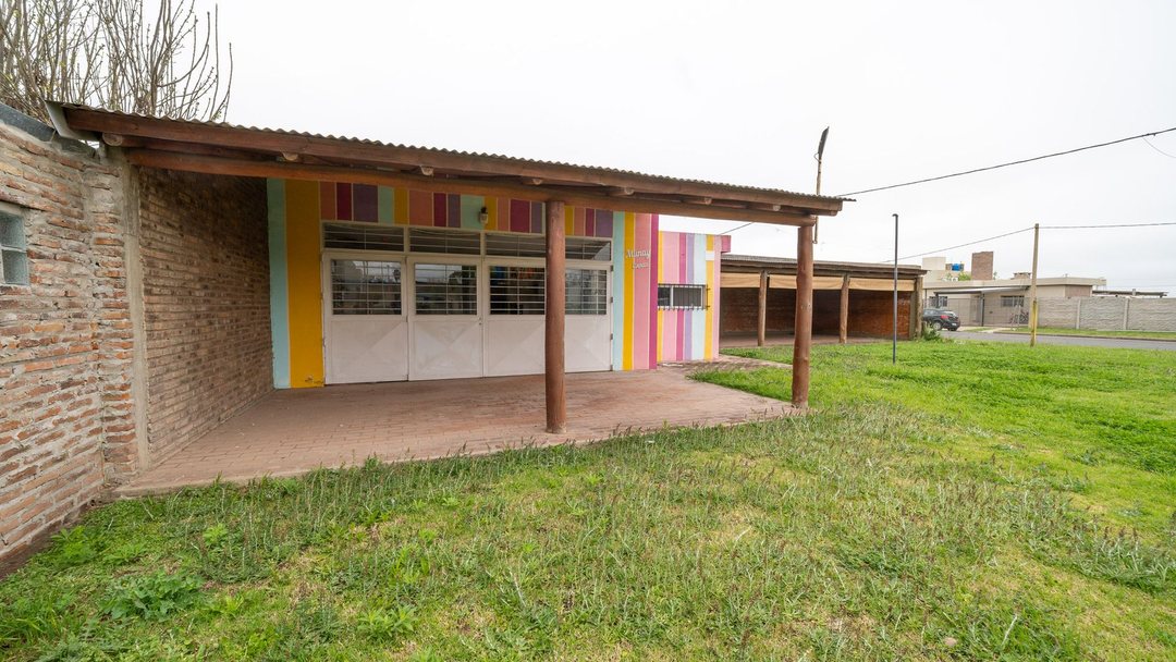 VENTA LOFT AMPLIO CON JARDÍN Y COCHERA