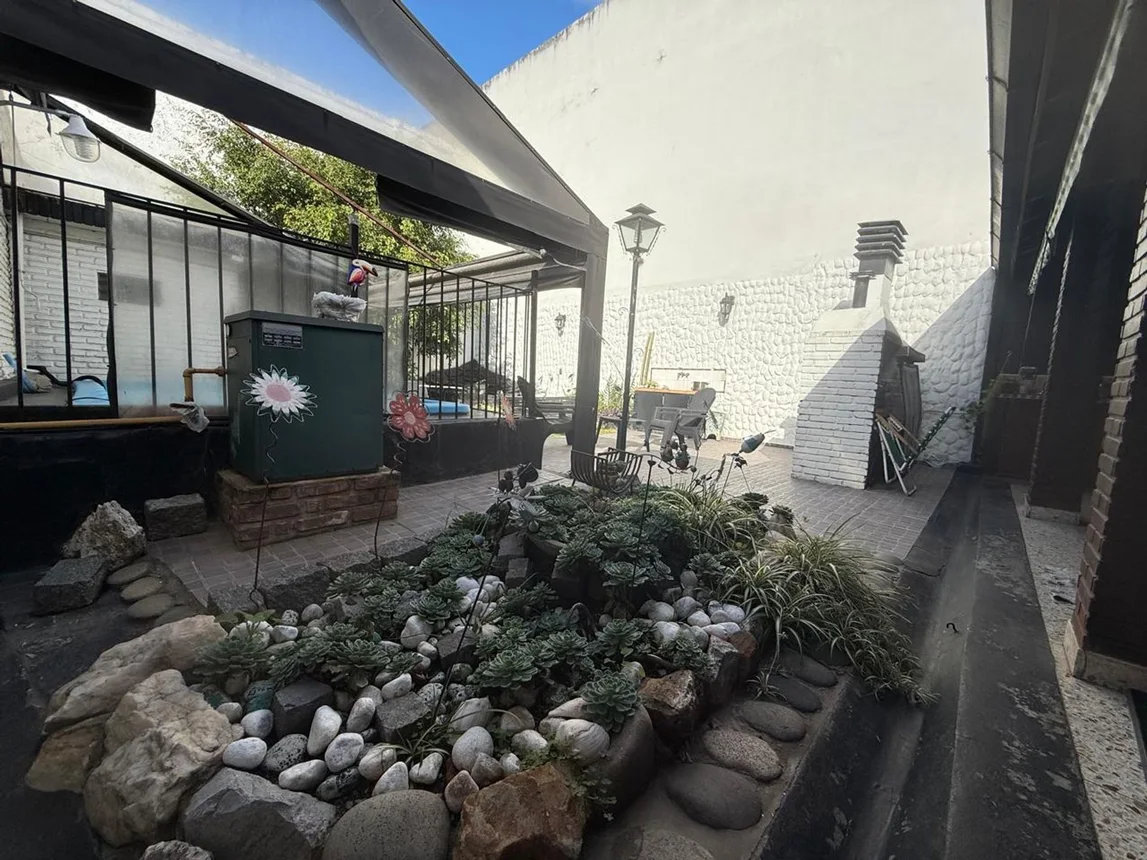 Casa de 4 ambientes en venta en Nueva Pompeya, Abraham J. Luppi 1400, foto 2