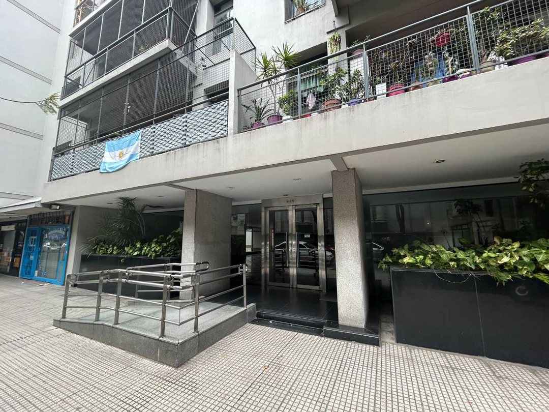 ALQUILA DEPARTAMENTO 2 AMB C BALCON PLAZA IRLANDA