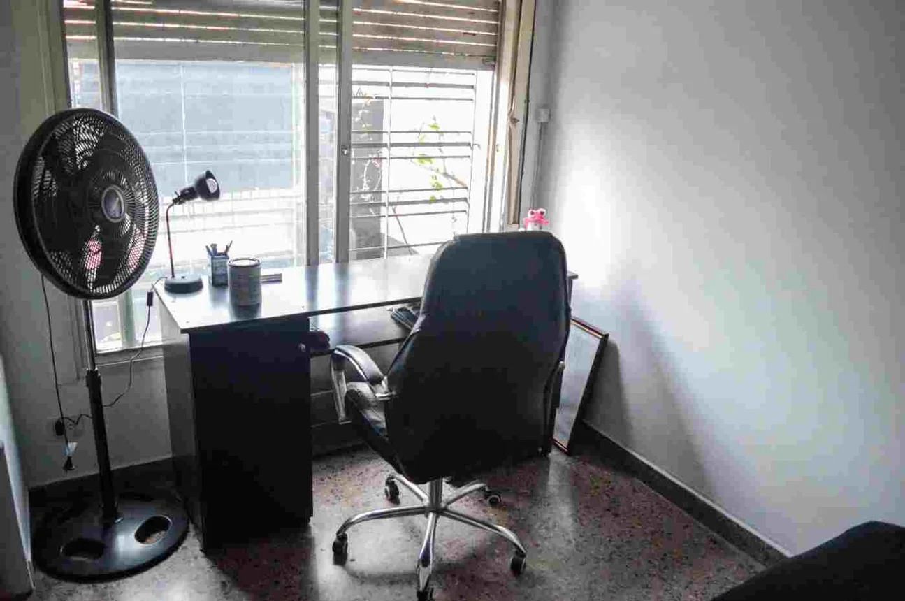 Casa en venta en banfield 7 ambientes con parque, foto 4