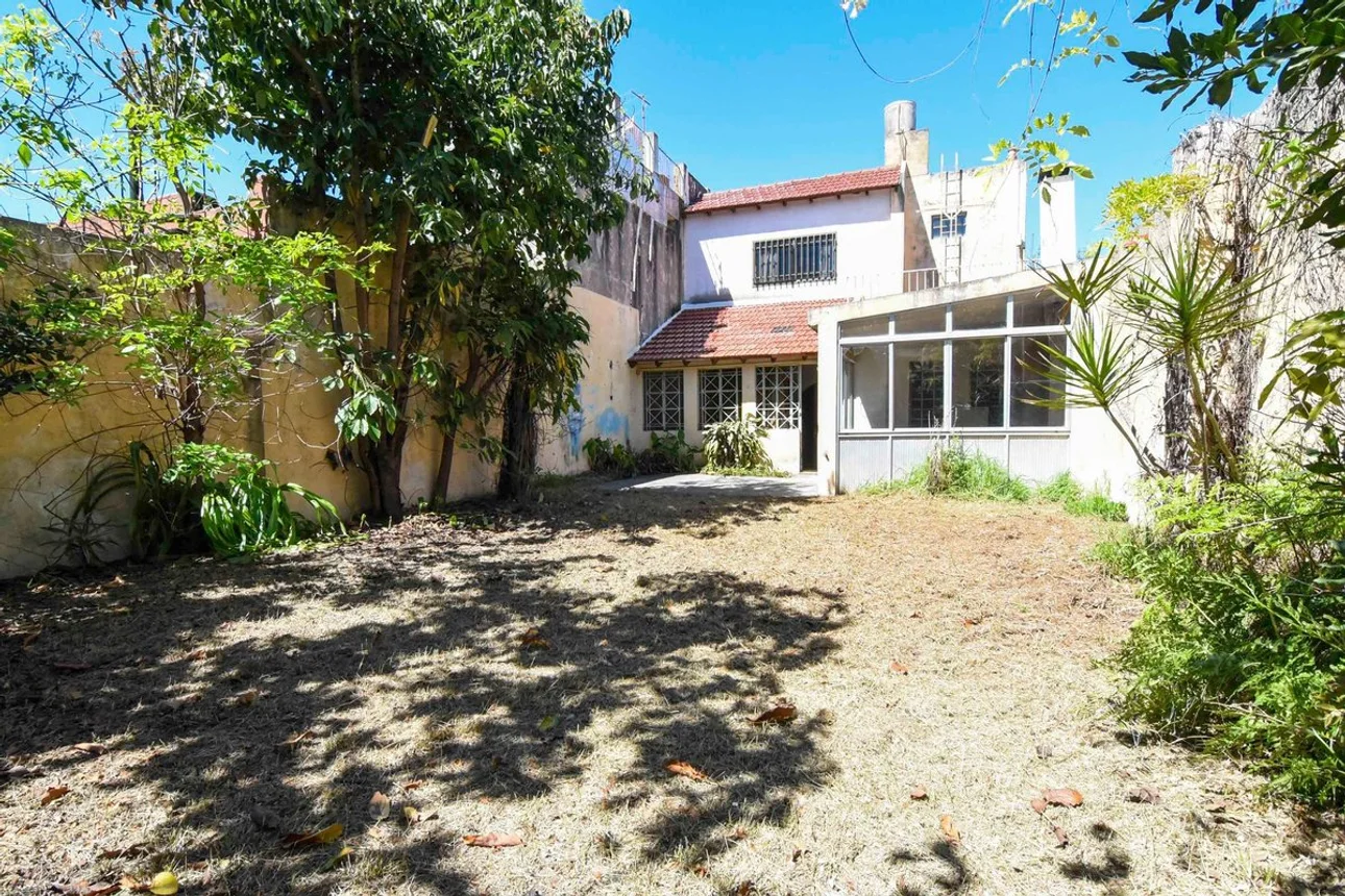 Casa de 7 ambientes en venta en Nueva Pompeya, Grito de Asencio 3600, foto 2