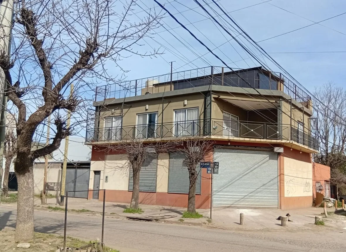 Casa de 5 ambientes en venta en General Rodríguez, Almirante Brown 0