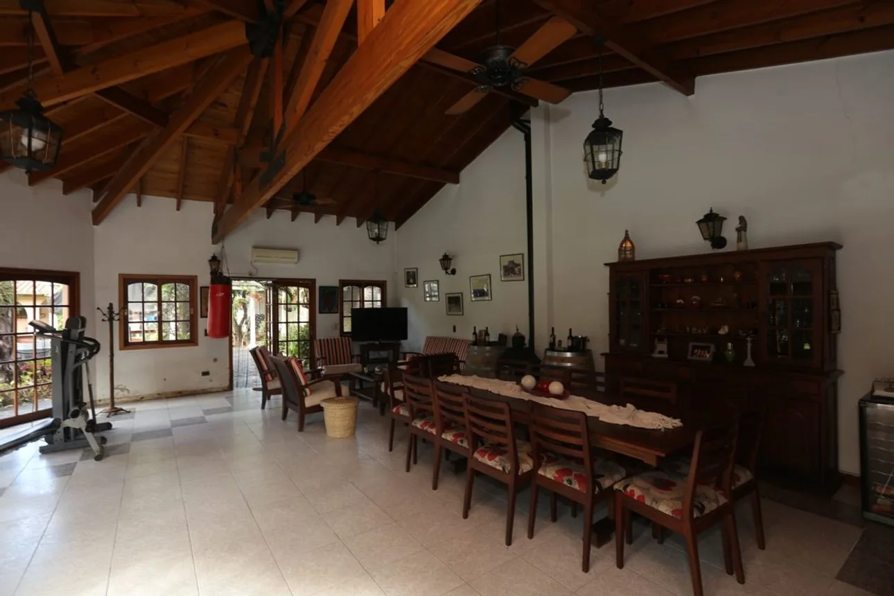 Casa de 6 ambientes en venta en Rafael Calzada, Luis Méndez Calzada 2800, foto 2