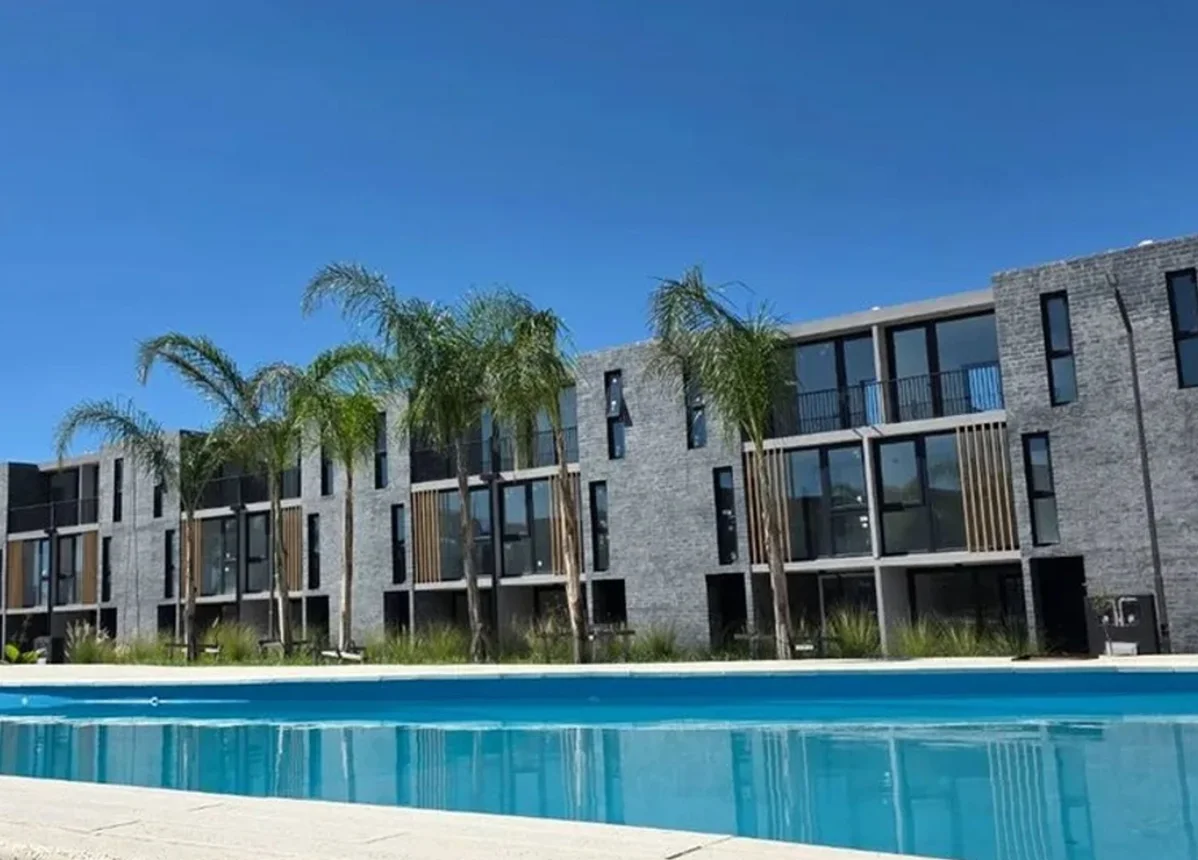 Casa tríplex de 4 ambientes en venta en Rincón de Milberg, Esquiu 400