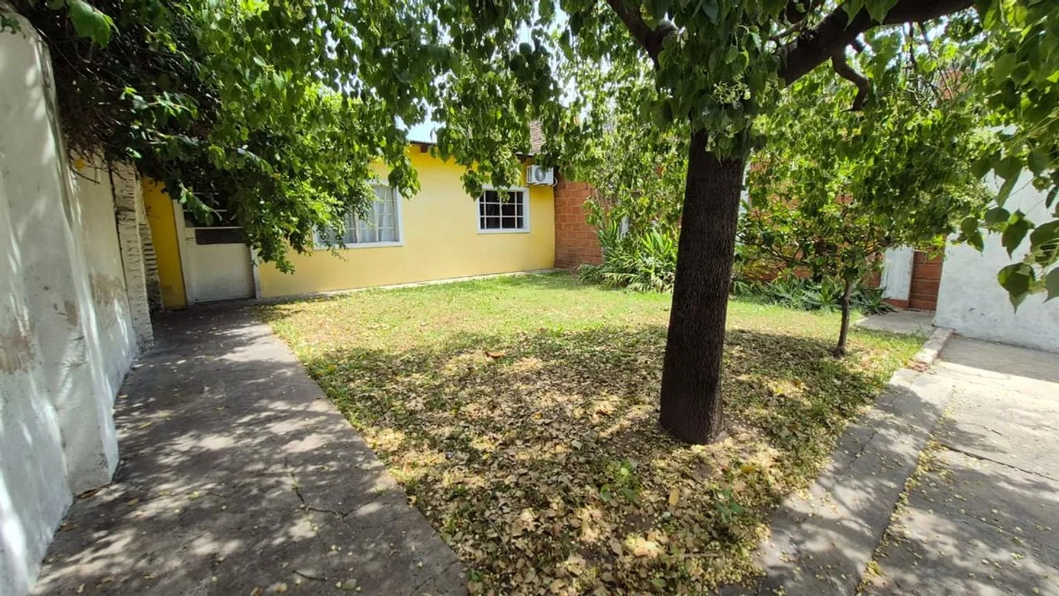 Casa en venta en Lanús Este, foto 2