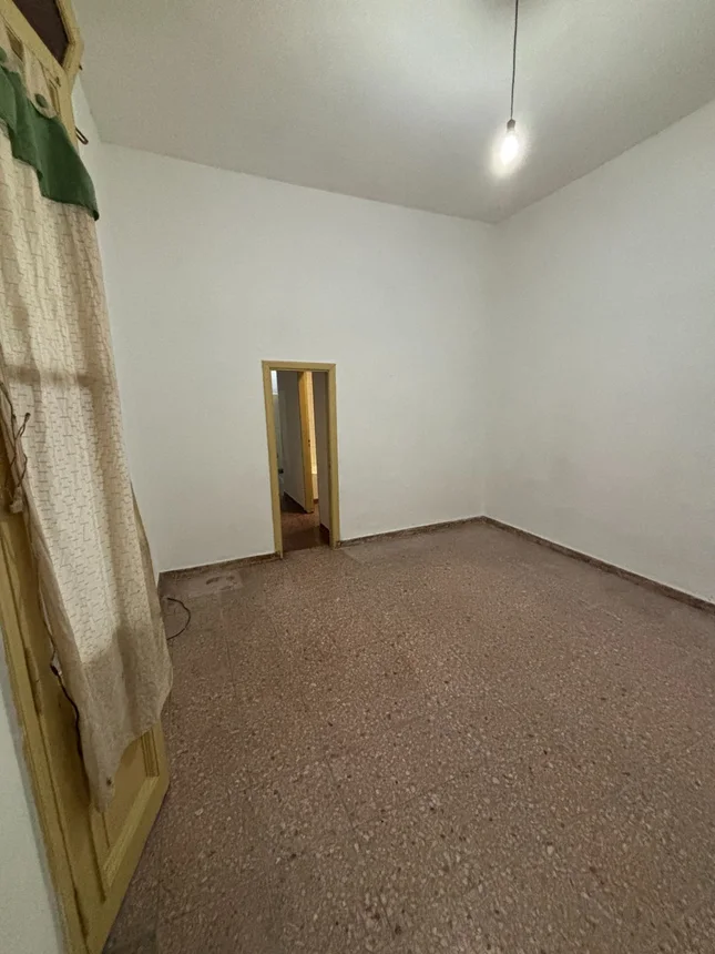 Casa de 7 ambientes en venta en Parque Chacabuco, Pasaje Valencia 2000, foto 2