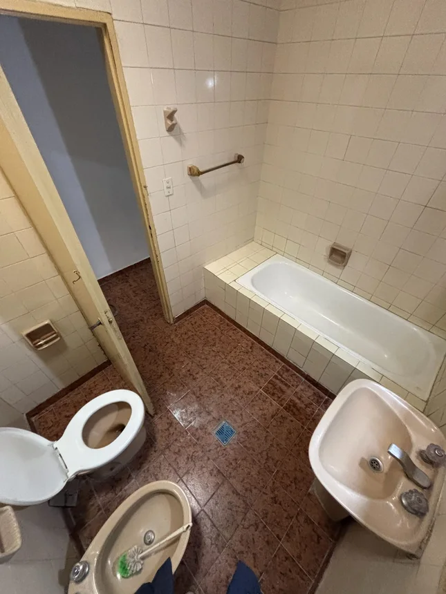 Casa de 7 ambientes en venta en Parque Chacabuco, Pasaje Valencia 2000, foto 4