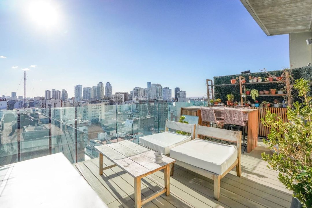 DEPARTAMENTO  VENTA RECOLETA 4 AMBIENTES TERRAZA