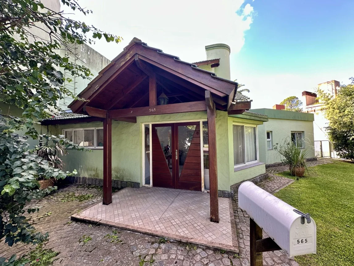 Casa de 10 ambientes en venta en Garín, Hoyo 6 0, foto 4