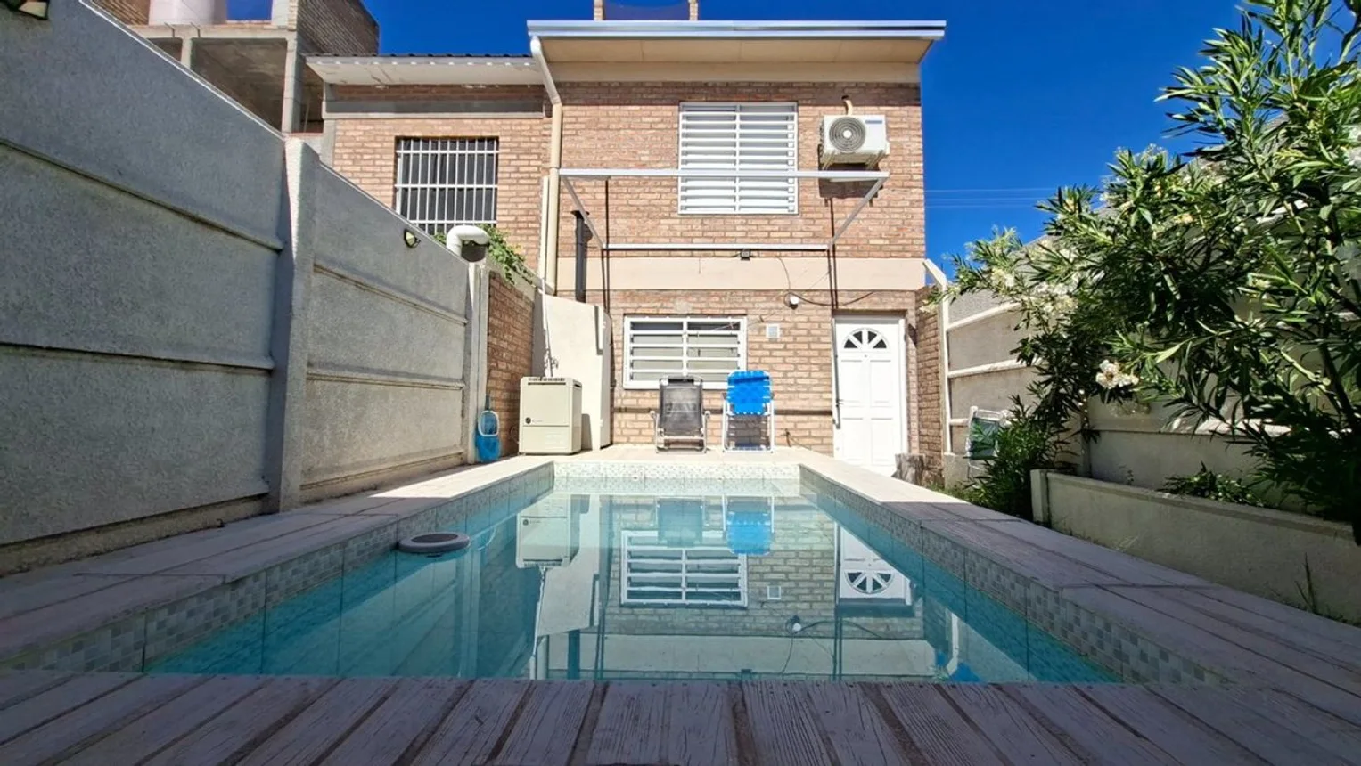 Casa dúplex en venta en Neuquén, foto 2