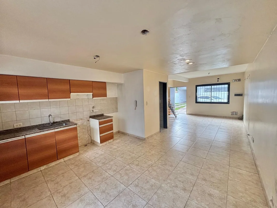 Casa dúplex en venta en Hurlingham