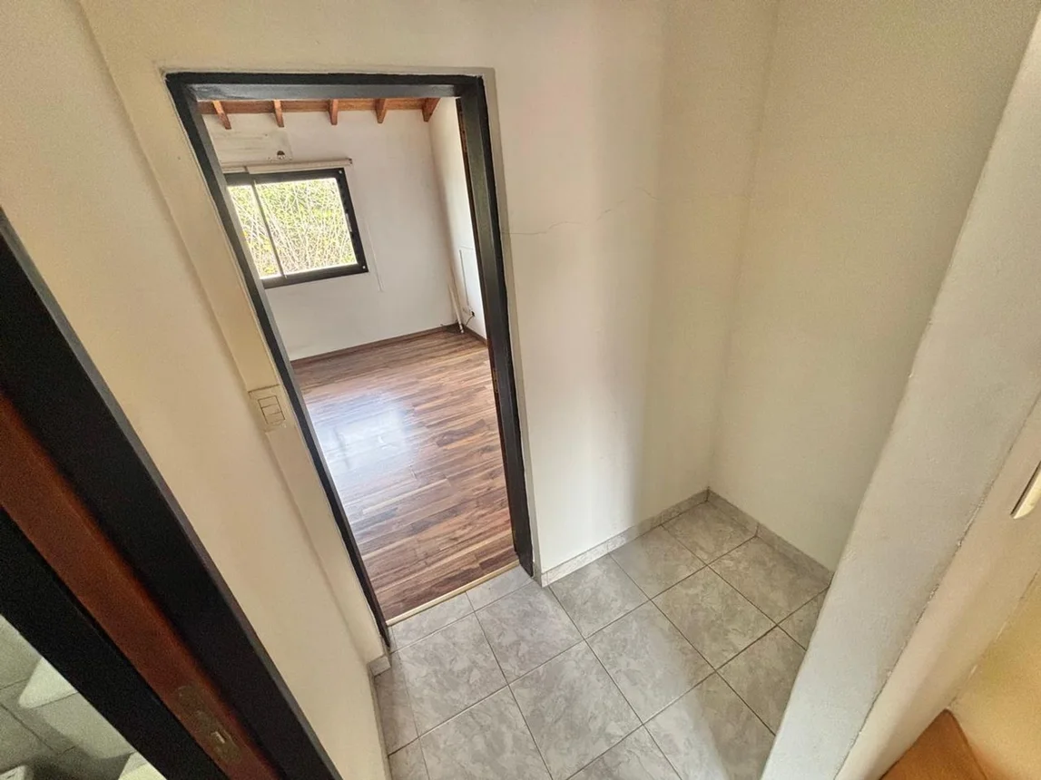 Casa dúplex en venta en Hurlingham, foto 3