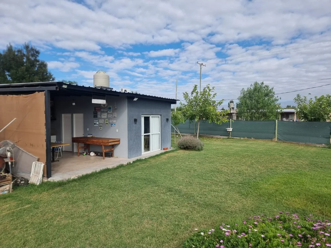 Casa en venta en Guaymallén, foto 2