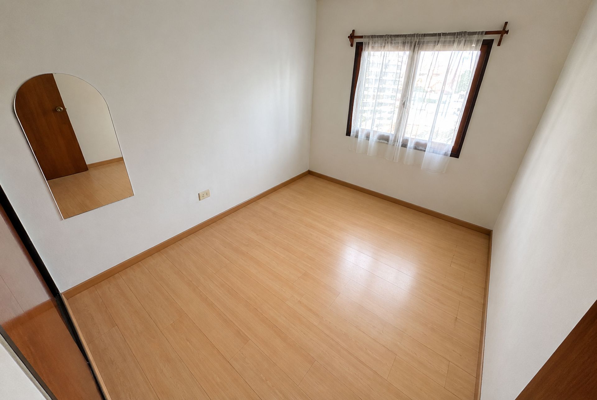 DEPARTAMENTO AMPLIO VENTA CENTRO 3 DORM C/COCHERA - foto 13