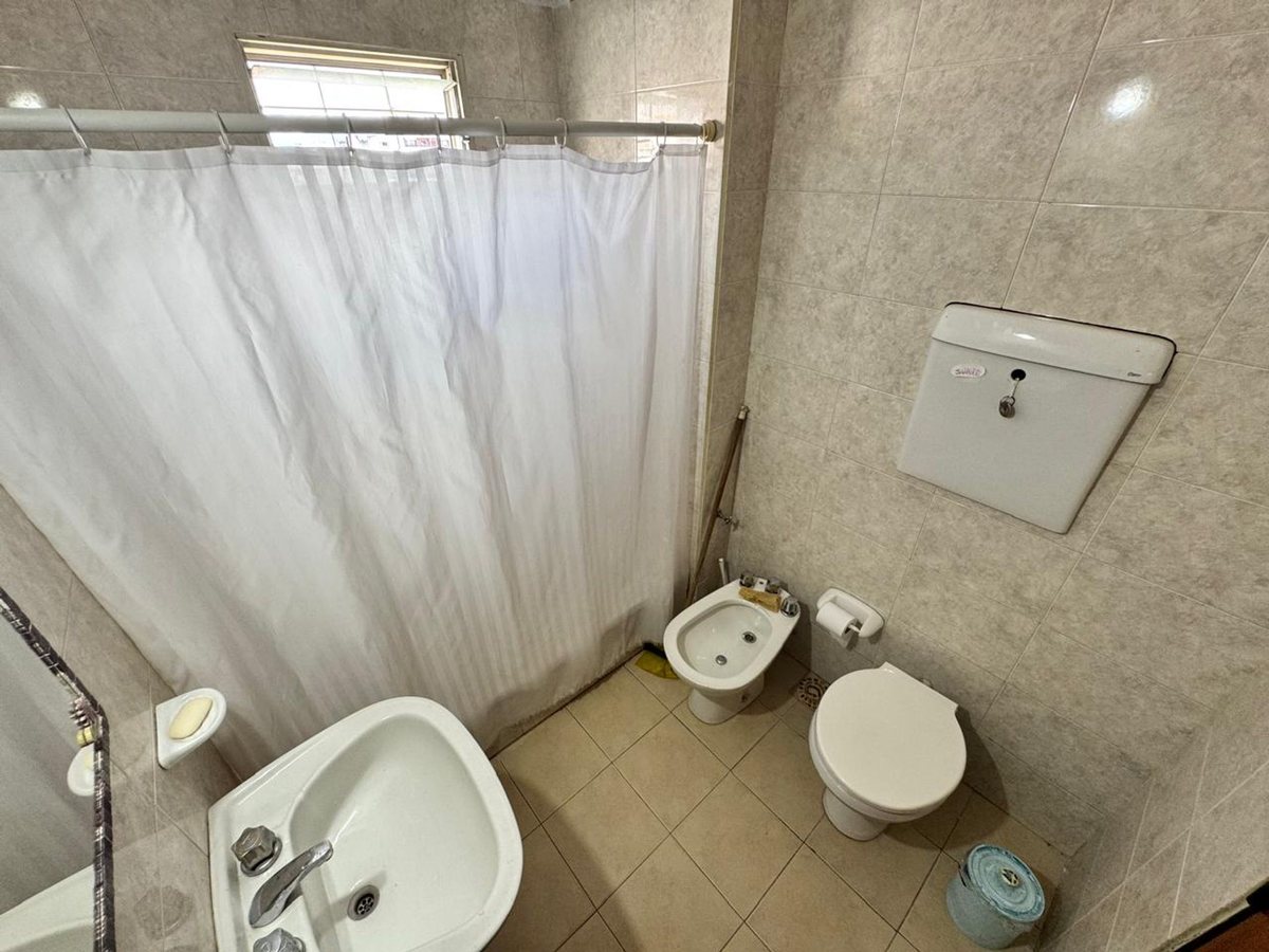 DEPARTAMENTO AMPLIO VENTA CENTRO 3 DORM C/COCHERA - foto 16