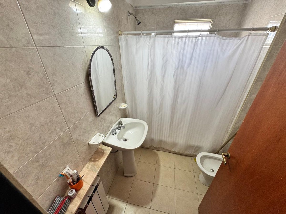 DEPARTAMENTO AMPLIO VENTA CENTRO 3 DORM C/COCHERA - foto 17