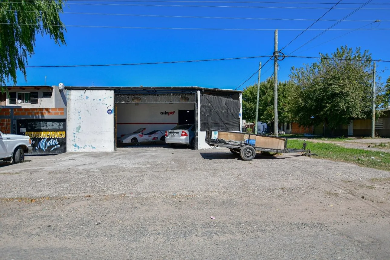 Casa en venta en La Plata, foto 2