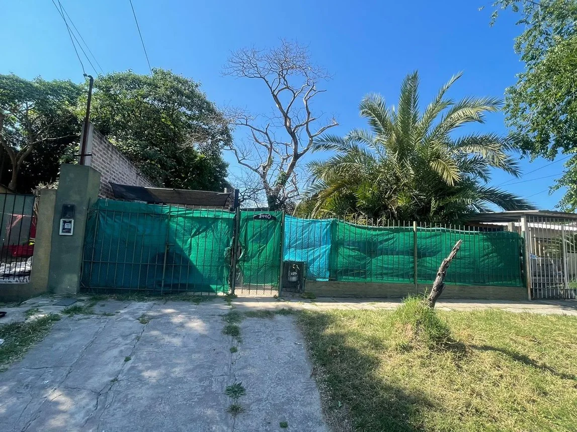 Casa de 3 ambientes en venta en Hurlingham, Sargento Fariña 3400