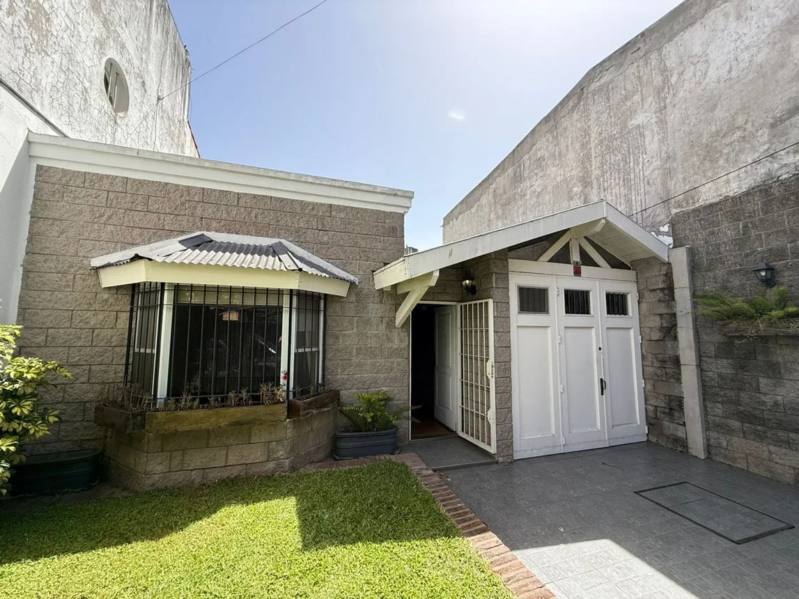 Casa de 4 ambientes en venta en Olivos, Caseros 3700, foto 3