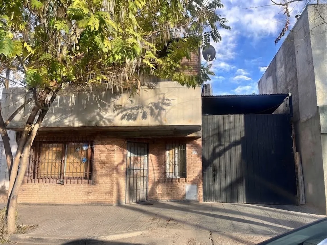 Casa en venta en Godoy Cruz