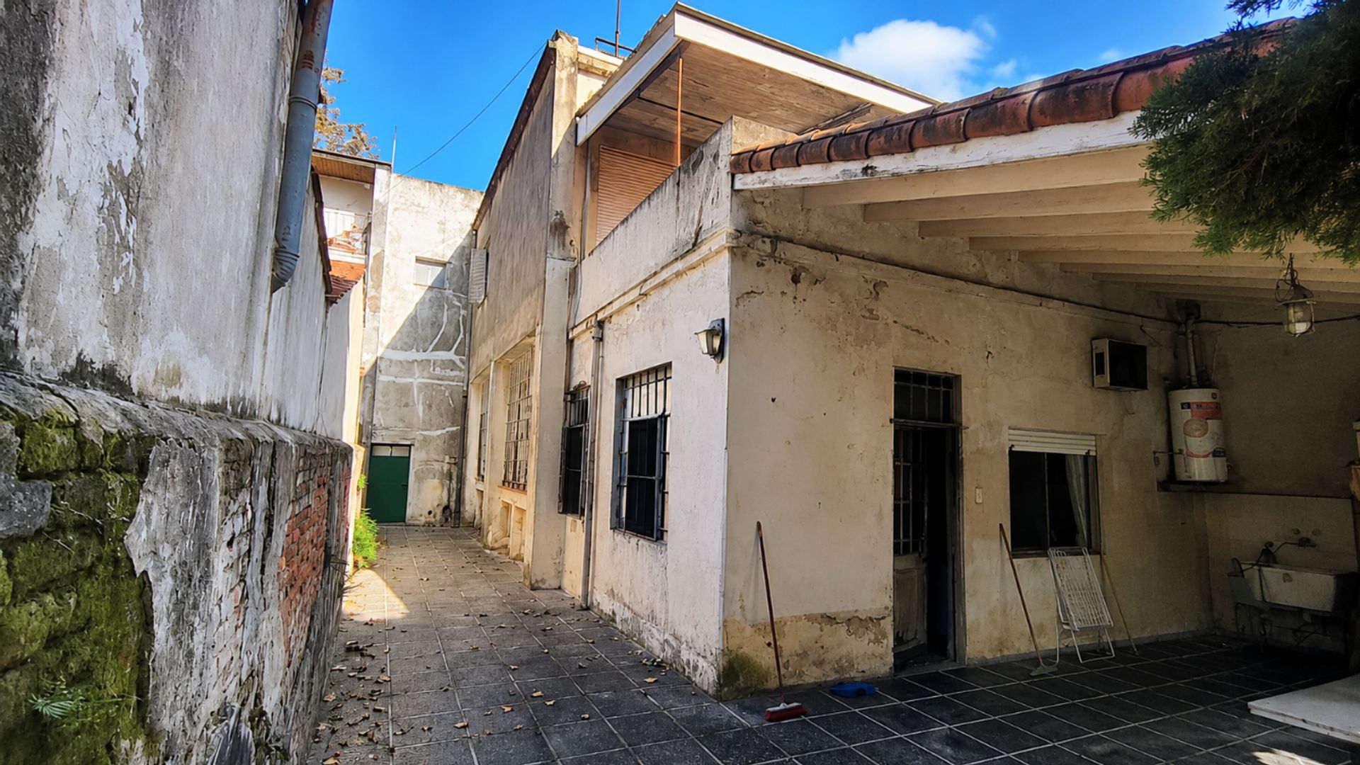 Foto 2 — VENTA CASA/LOTE IDEAL INVERSOR 397M2 R2 BERNAL