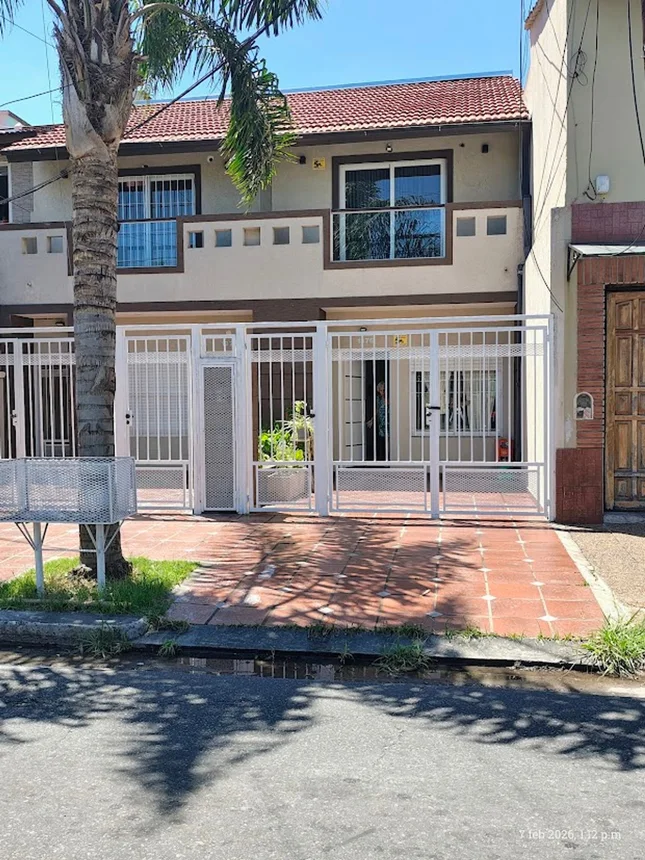 Casa dúplex en alquiler en Ramos Mejía, Las Heras 1300