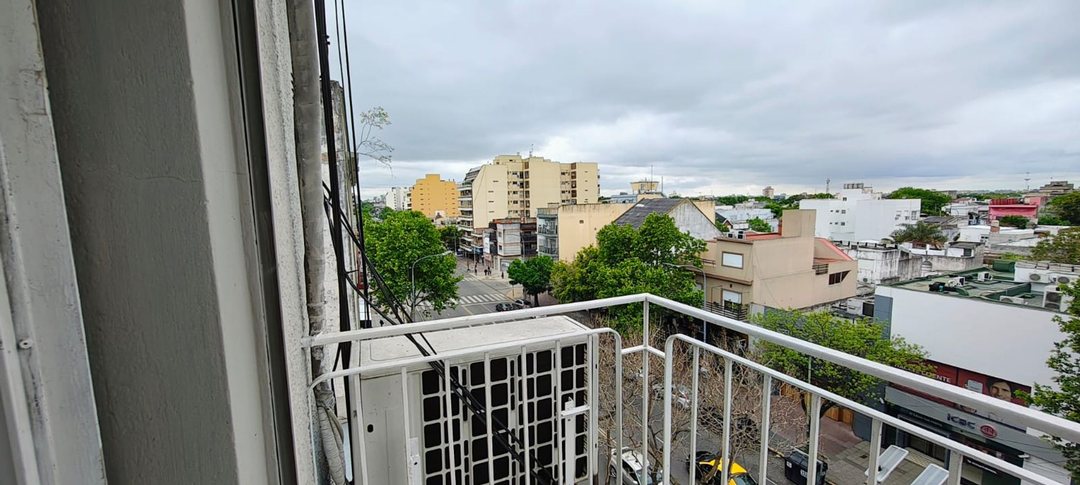 Venta departamento 5 ambientes Mataderos