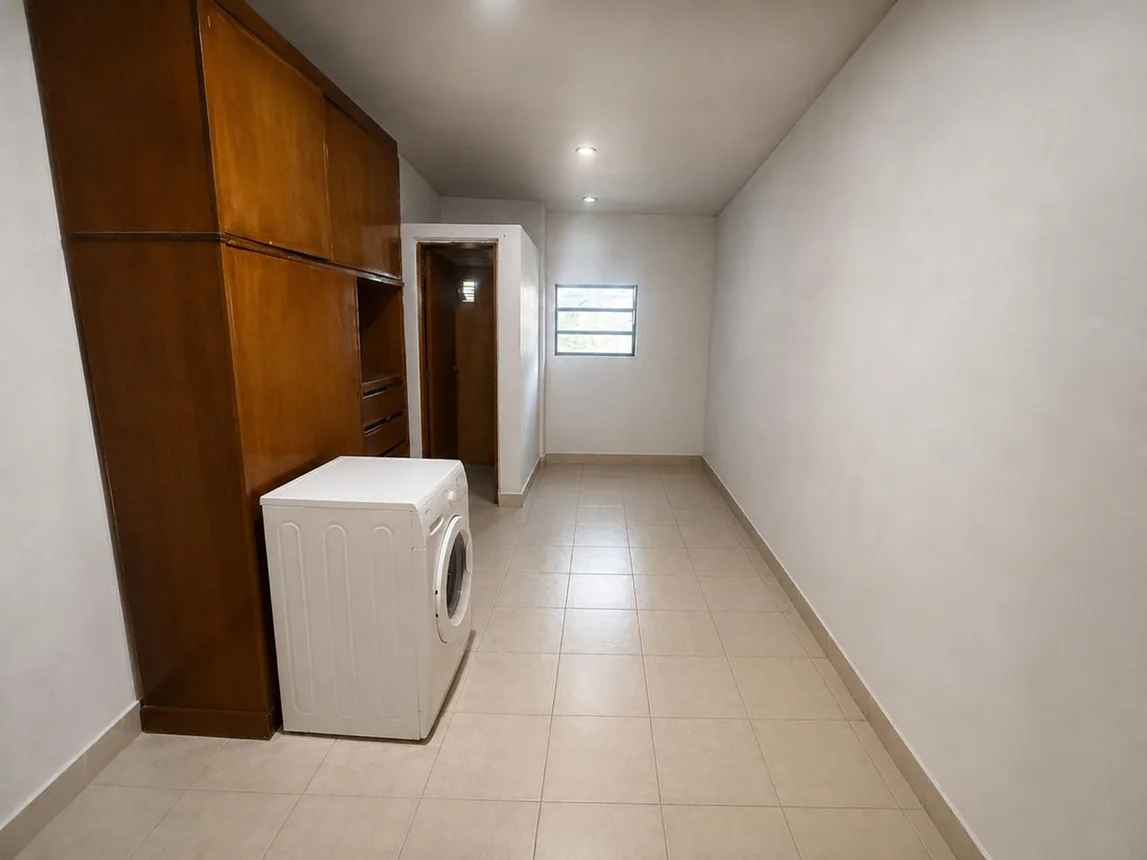 Casa de 4 ambientes en venta en Isidro Casanova, E. de la Fuente 1000, foto 4