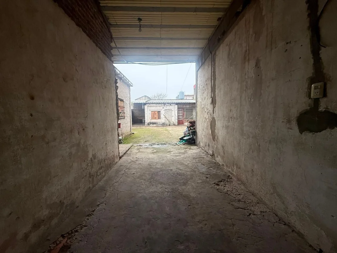 Casa de 4 ambientes en venta en Isidro Casanova, E. de la Fuente 1000, foto 2