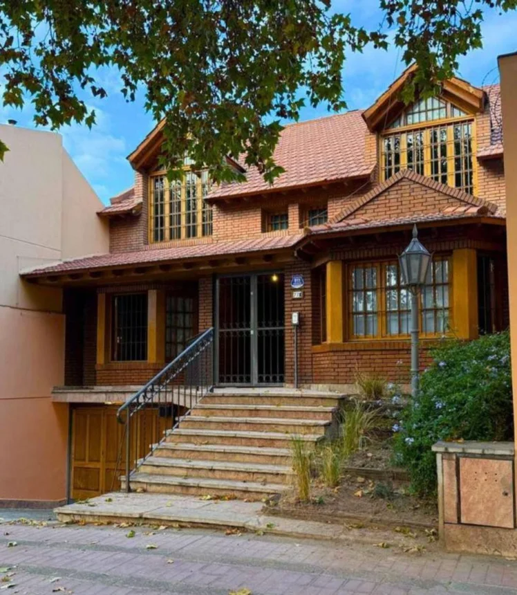 Casa de 7 ambientes en venta en Mendoza, Paraná 700, foto 2
