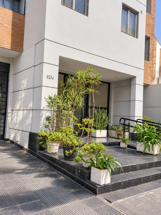 Departamento de 3 ambientes en venta en Lomas de Zamora, Avenida Hipólito Yrigoyen 9200