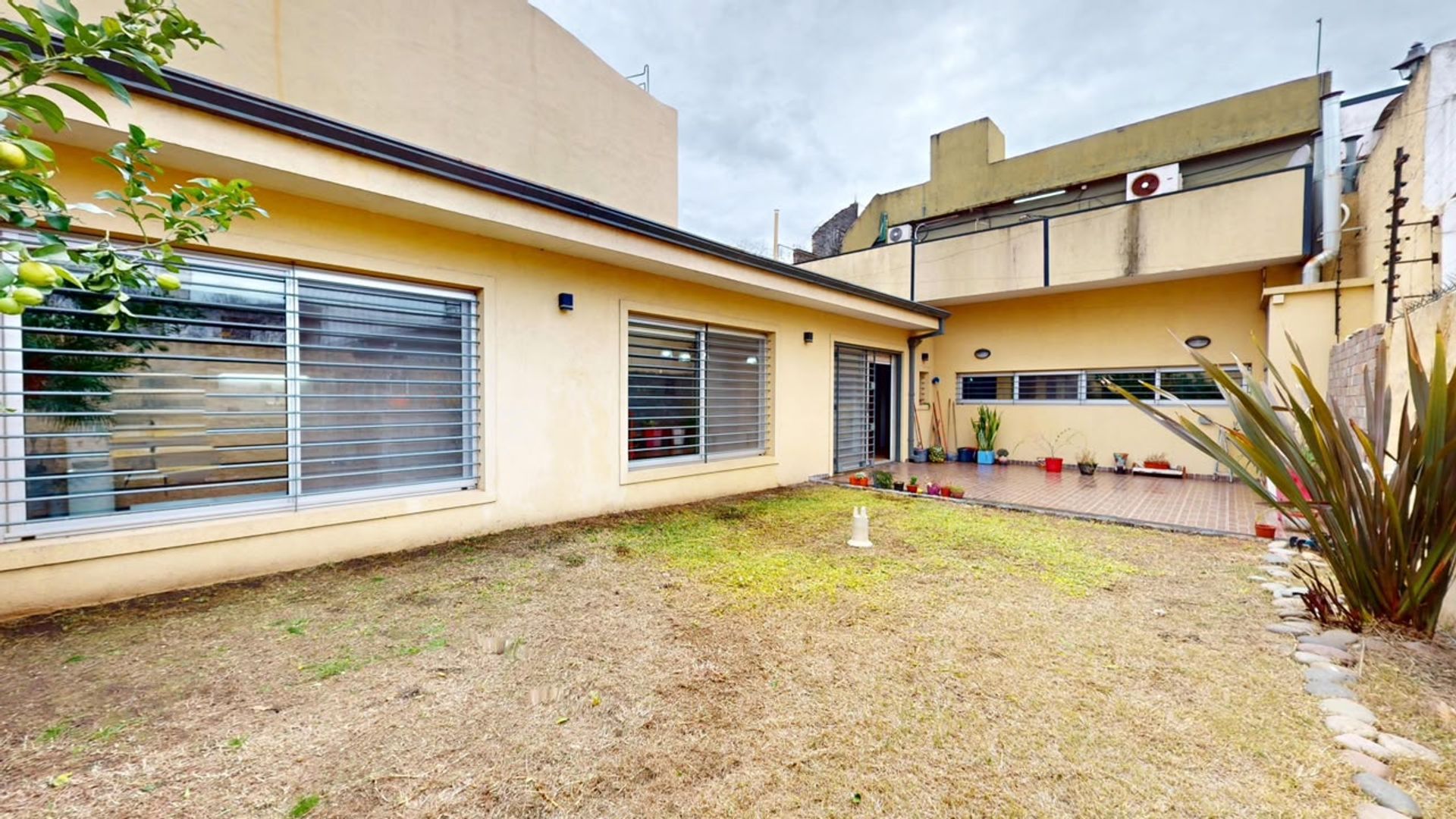 Foto 6 — CASA 6 AMBIENTES EN VENTA EN LLAVALLOL