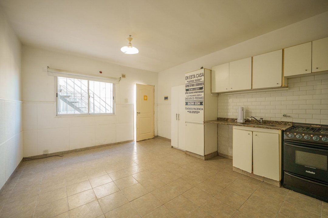 VENTA DEPTO 2 AMBIENTES CON BALCON EN RAMOS MEJIA