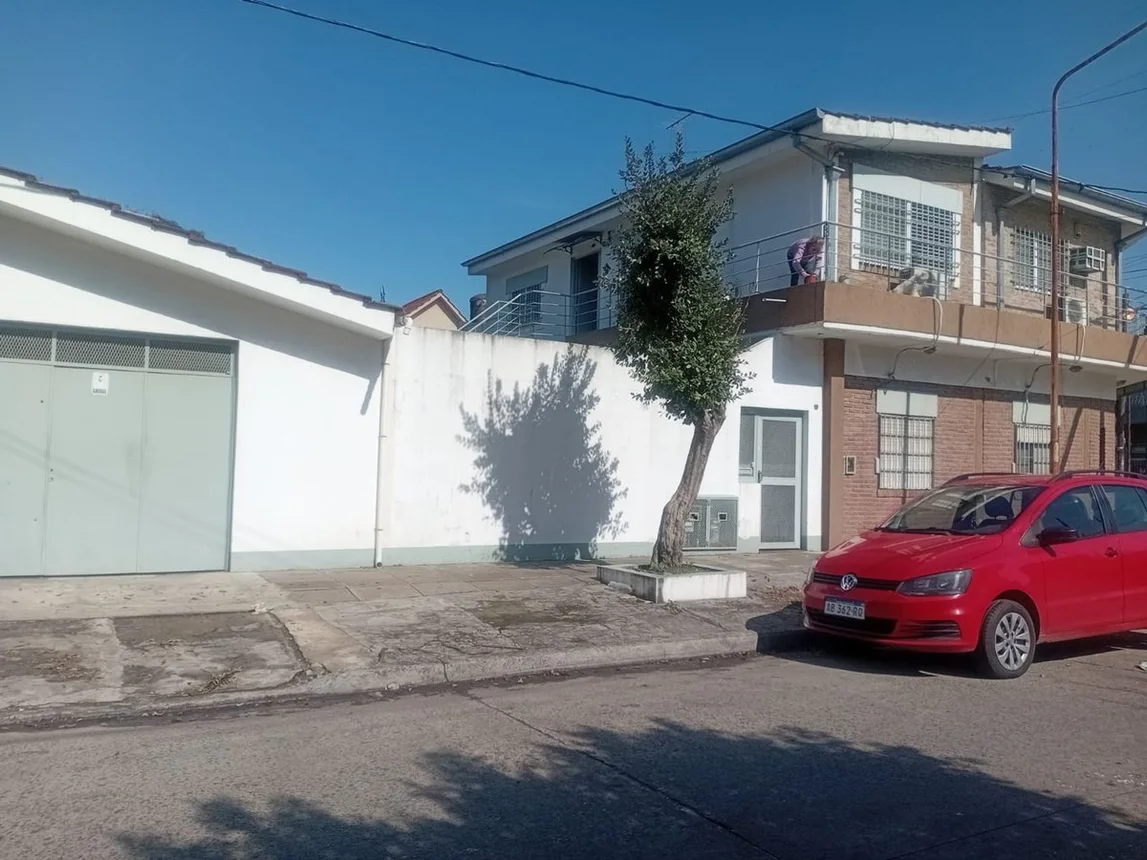 Casa en venta en Villa Luzuriaga