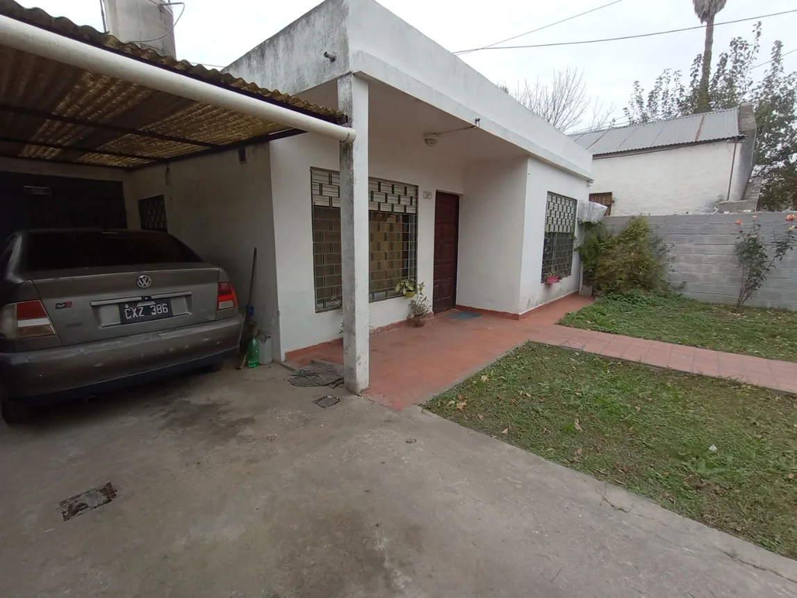 Casa de 3 ambientes en venta en Garín, Cayetano Bourdet 1200, foto 3