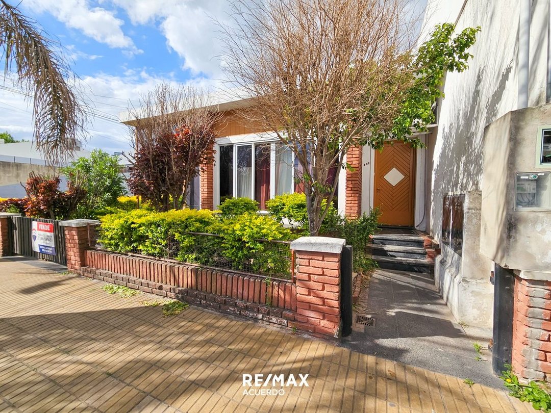 SAN NICOLAS VENTA LOTE CON DOS VIVIENDAS 2 HAB C/U