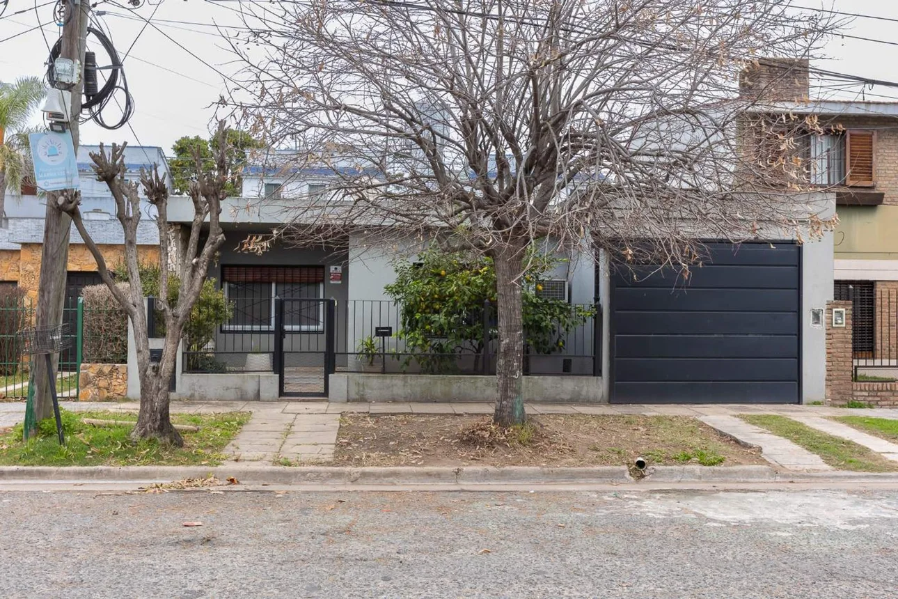 Casa de 3 ambientes en venta en Hurlingham, Aconcagua 1600, foto 2
