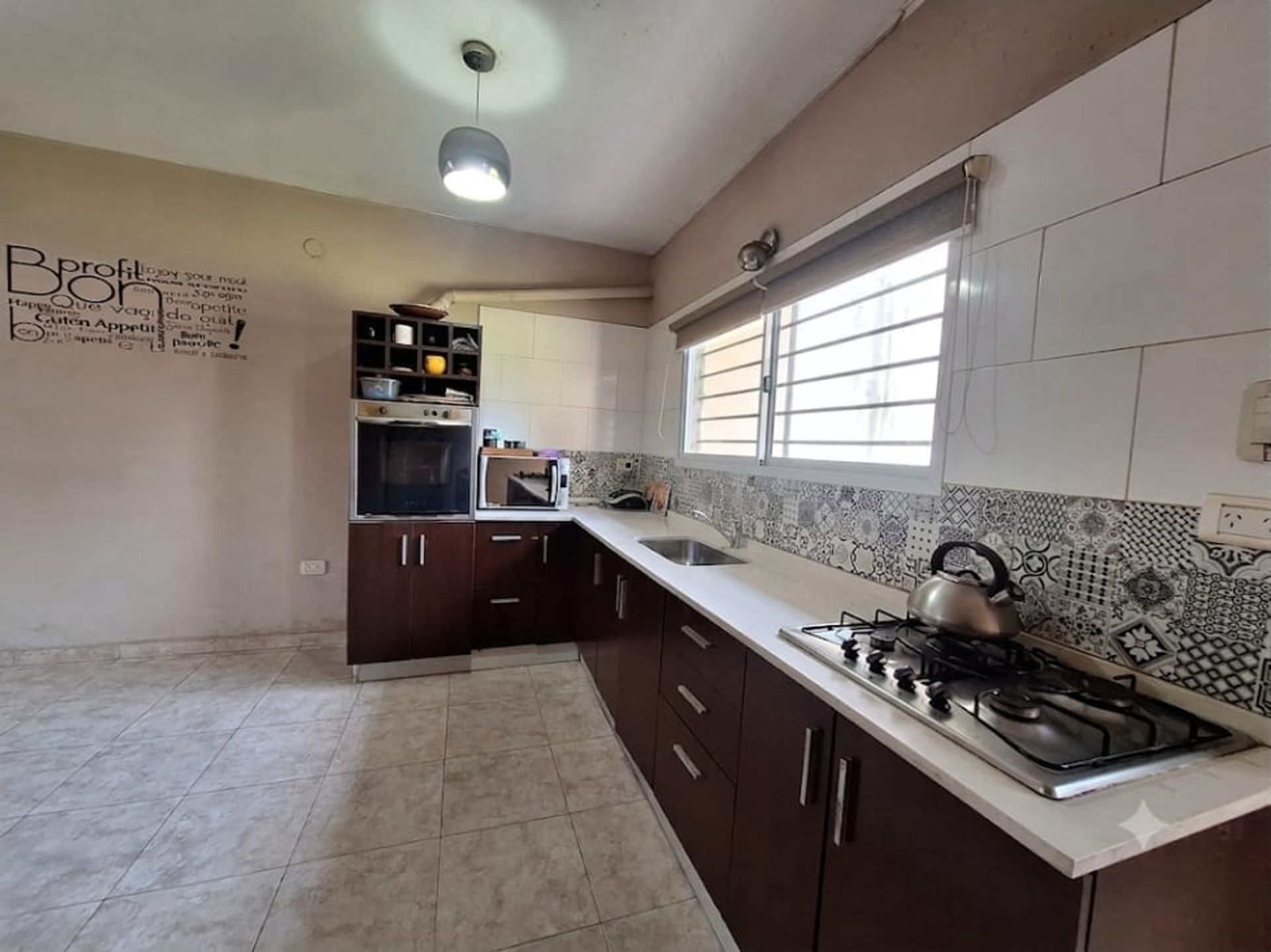 Foto 10 — CASA 5 AMBIENTES EN VENTA EN MONTEGRANDE, PILETA