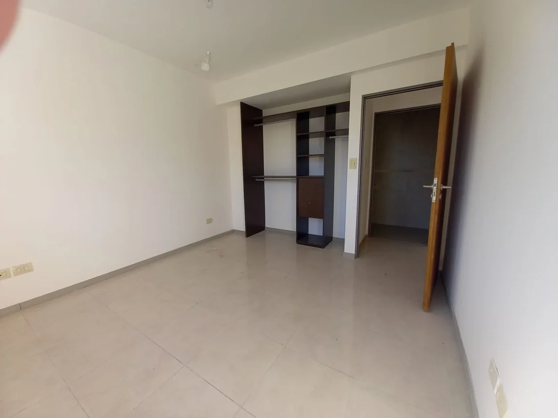 Departamento 3 ambientes con cochera en venta, foto 2