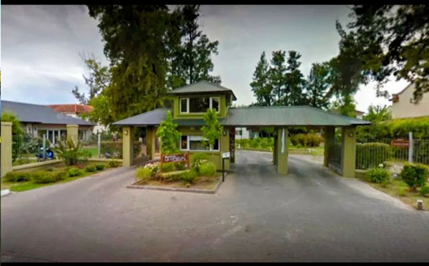 Monoambiente en alquiler en Villa Rosa, Champagnat 1600